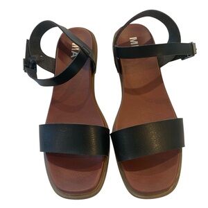 MIA Women's Sandals with Black Straps and Brown Footbed